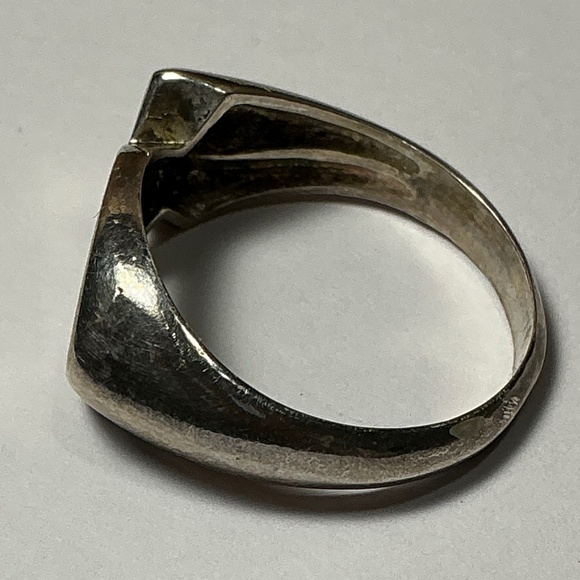 Sterling Silver Fish Ring. Size 7 - Picture 6 of 6